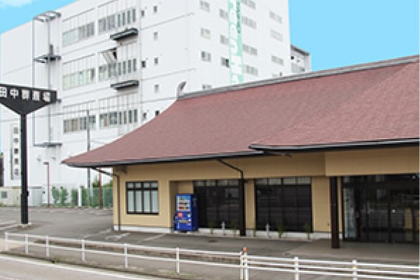 上条斎場外観・春日井市上条町の葬儀式場（駐車場40台）